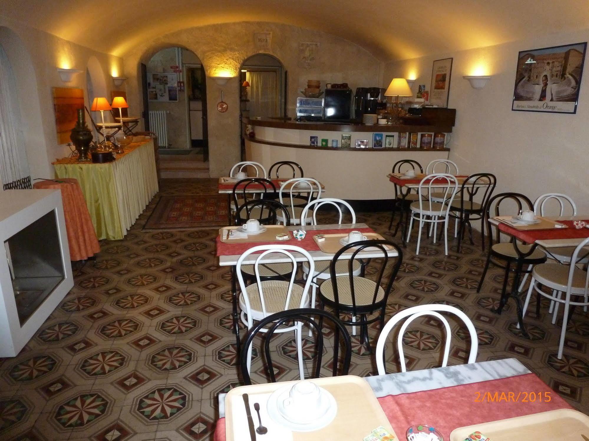 Hotel Saint Jean Оранж Екстериор снимка